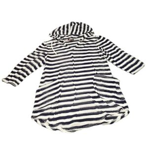 Women's size M - FORCYNTHIA Beachwear Coverup